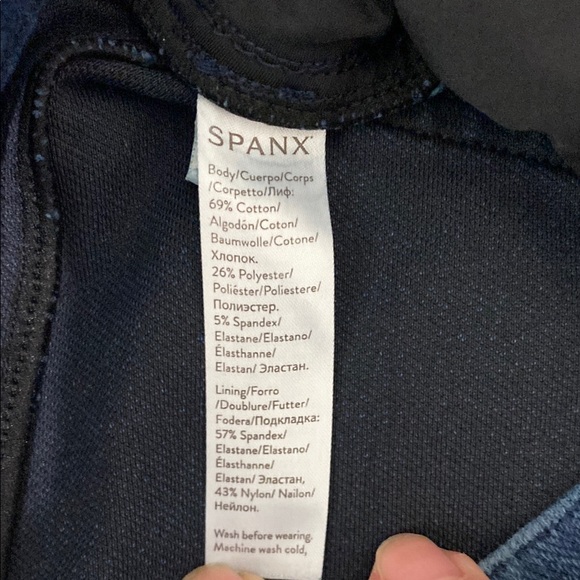 Levi's Blue Jeans - Picture 3 of 5